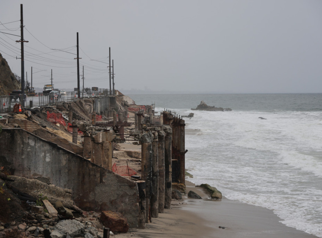 Oluja Melisa na Karibima: Stotine ljudi u skloništima