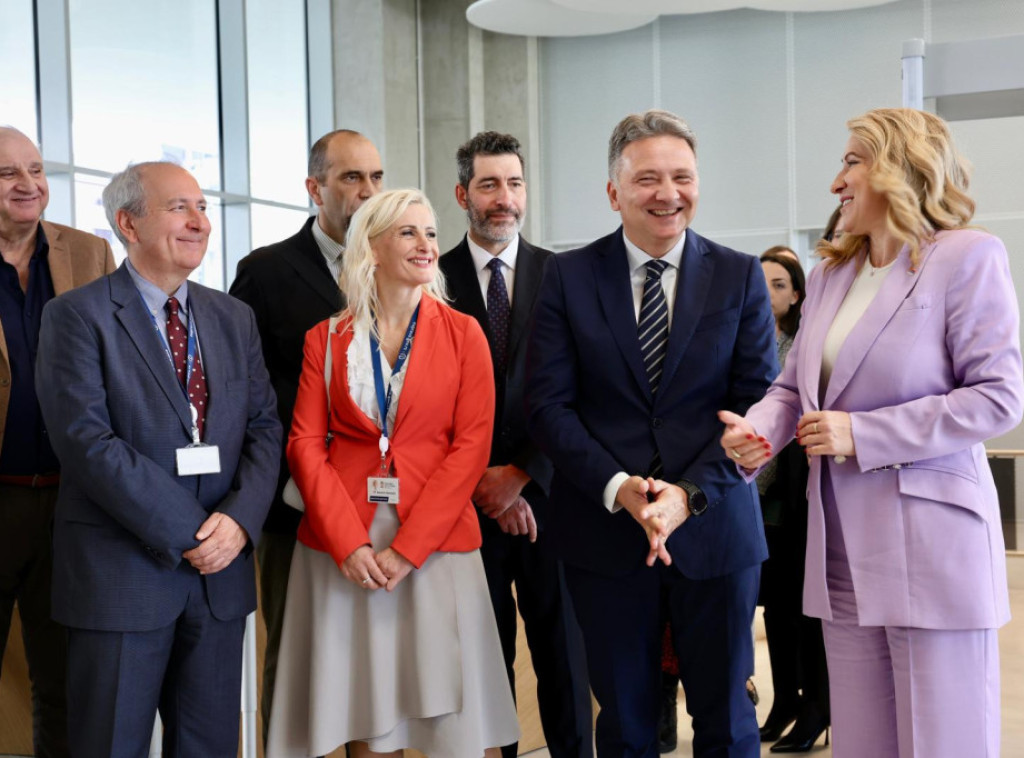 Memorandumi o saradnji Kancelarije za IT i 10 lokalnih samouprava u oblasti e-usluga