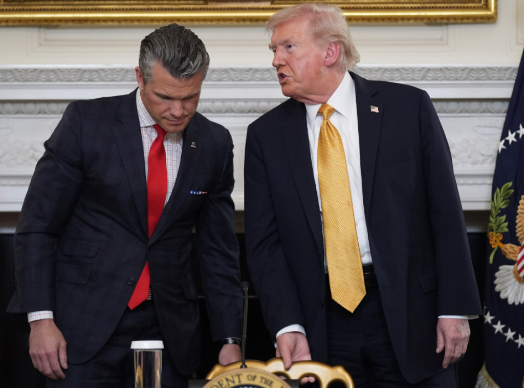 Pit Hegset: Po nalogu Donalda Trampa izveden napad na plovilo Tren de Aragve