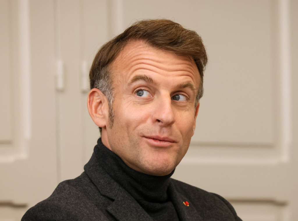 Makron: Postoji potreba za jačanjem vojne podrške Ukrajini