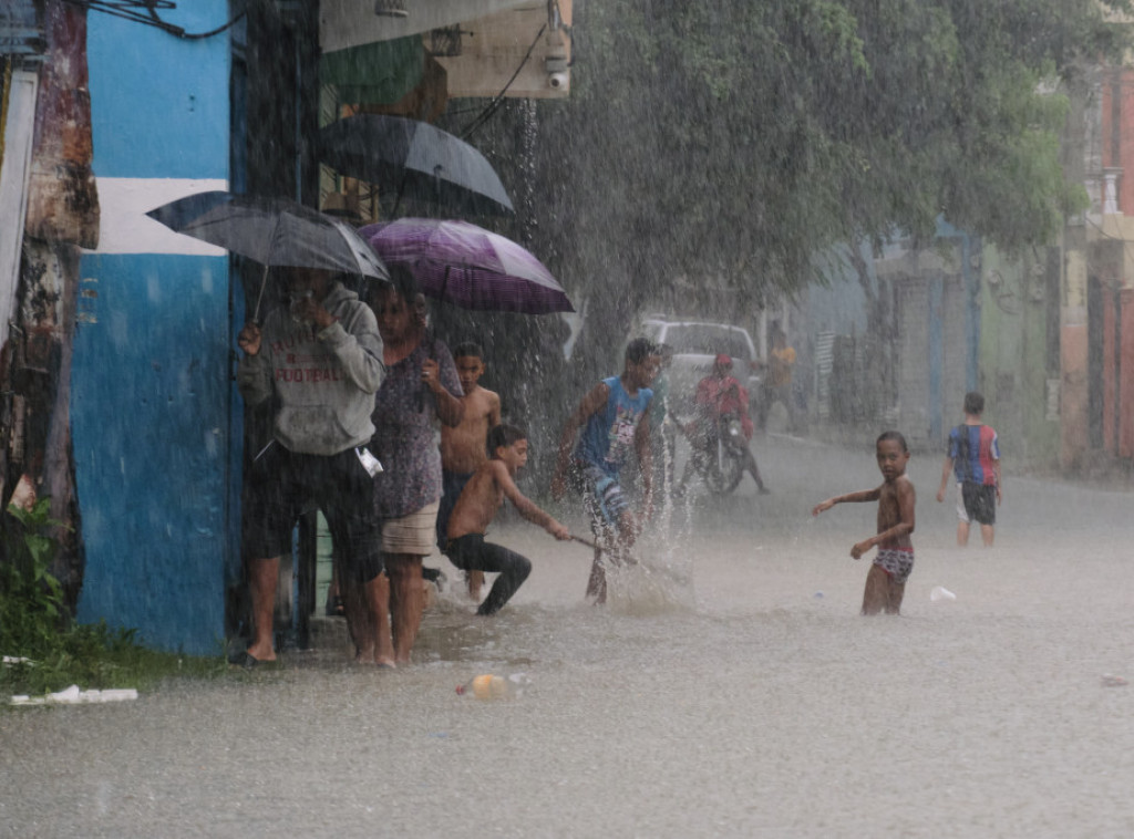 Tropska oluja Melisa preti Karibima, očekuje se jačanje u uragan