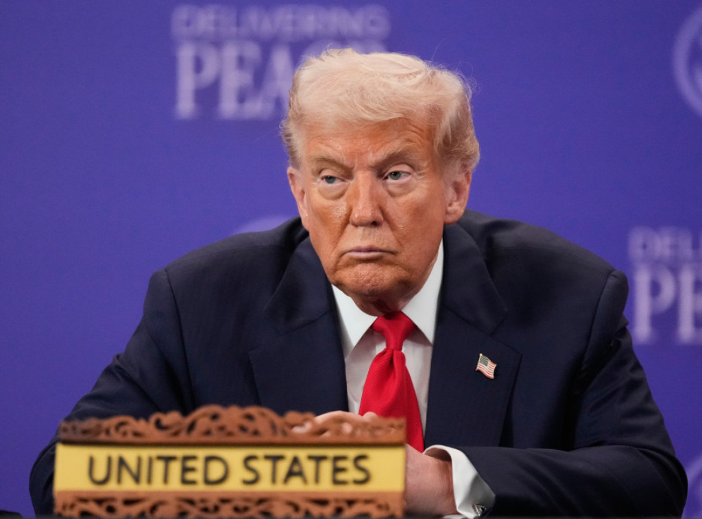 Tramp podiže carine Kanadi za 10 odsto zbog "lažne reklame"