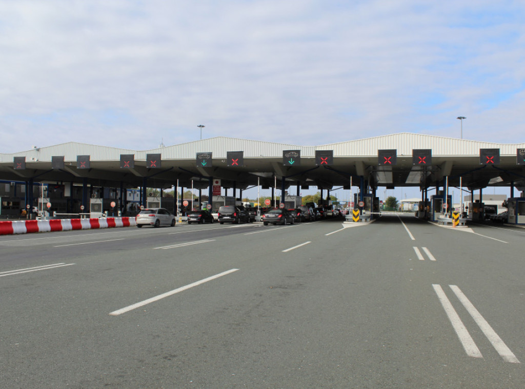 AMSS: Oprez zbog magle ujutro i uveče, nema zadržavanja na graničnim prelazima