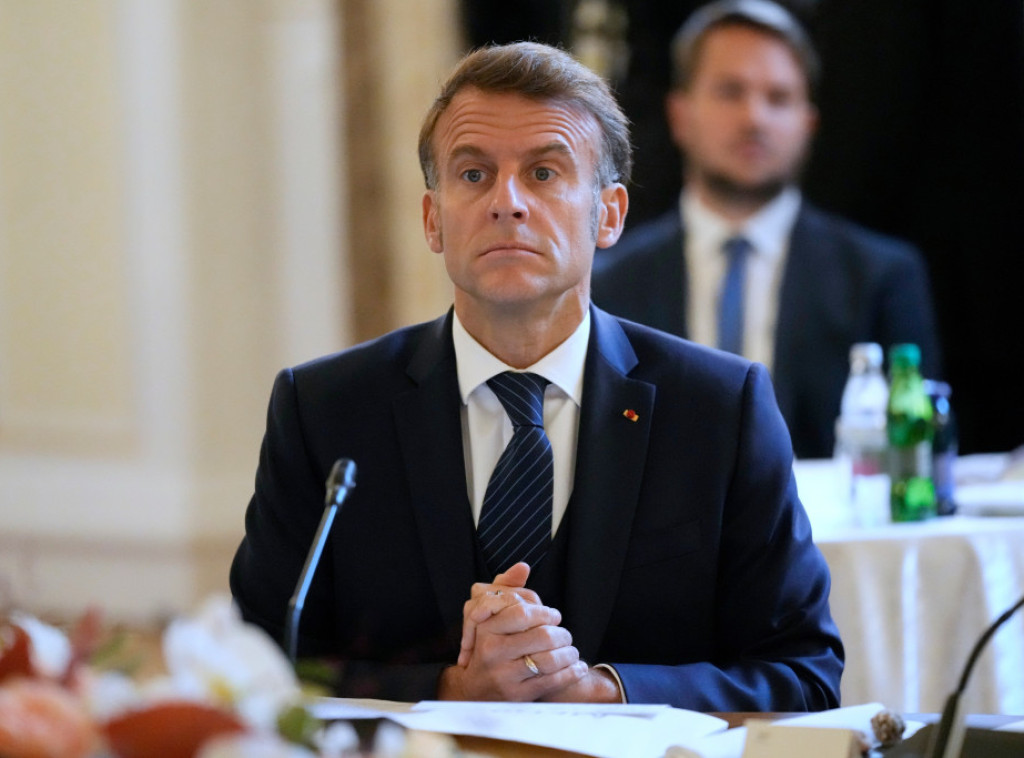 Emanuel Makron poziva na otpor pretnjama društvenih medija demokratiji