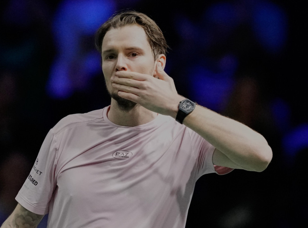 De Minor u četvrtfinalu mastersa u Parizu, Bublik eliminisao Frica