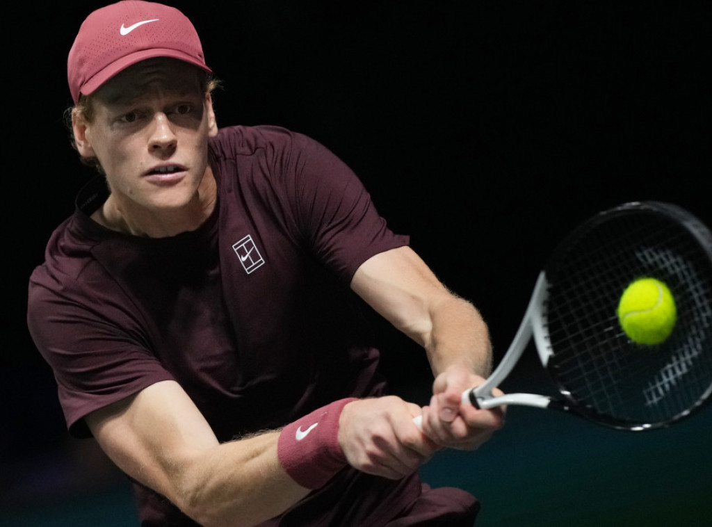 Siner se plasirao u četvrtfinale mastersa u Parizu