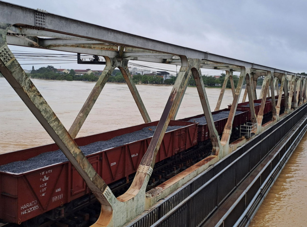 Dva muškarca poginula u poplavama podruma nakon kiše u Njujorku