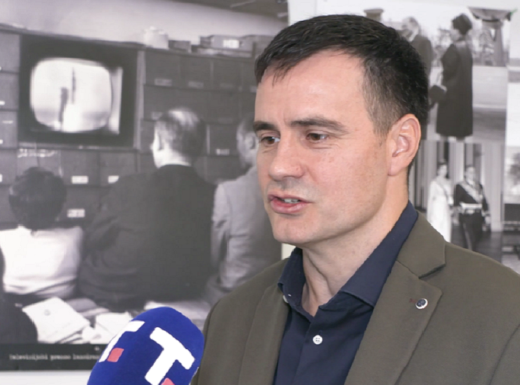 Velimir Gavrilović: Prodajom Lukoila rešen mali bočni problem, neophodno rešiti pitanje NIS-a