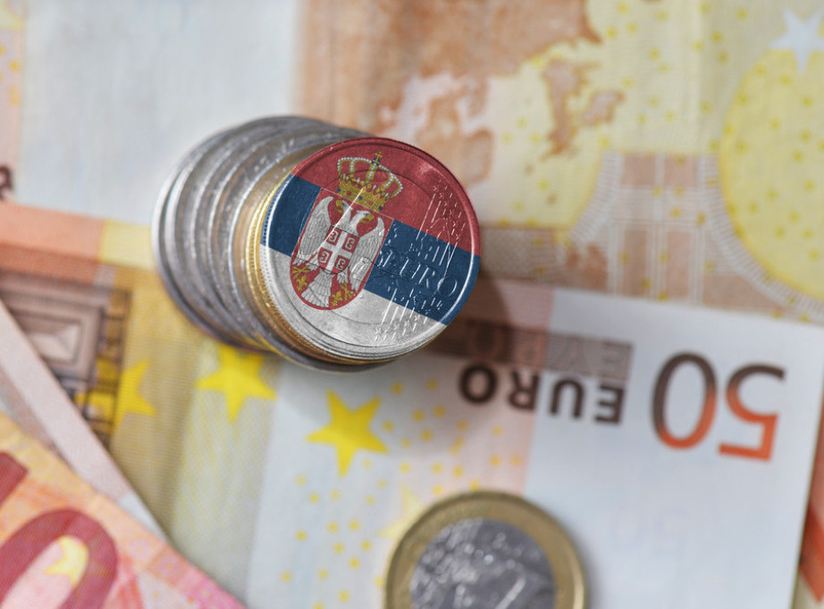 Srednji kurs dinara za evro danas 117,3464, za dolar 101,7307