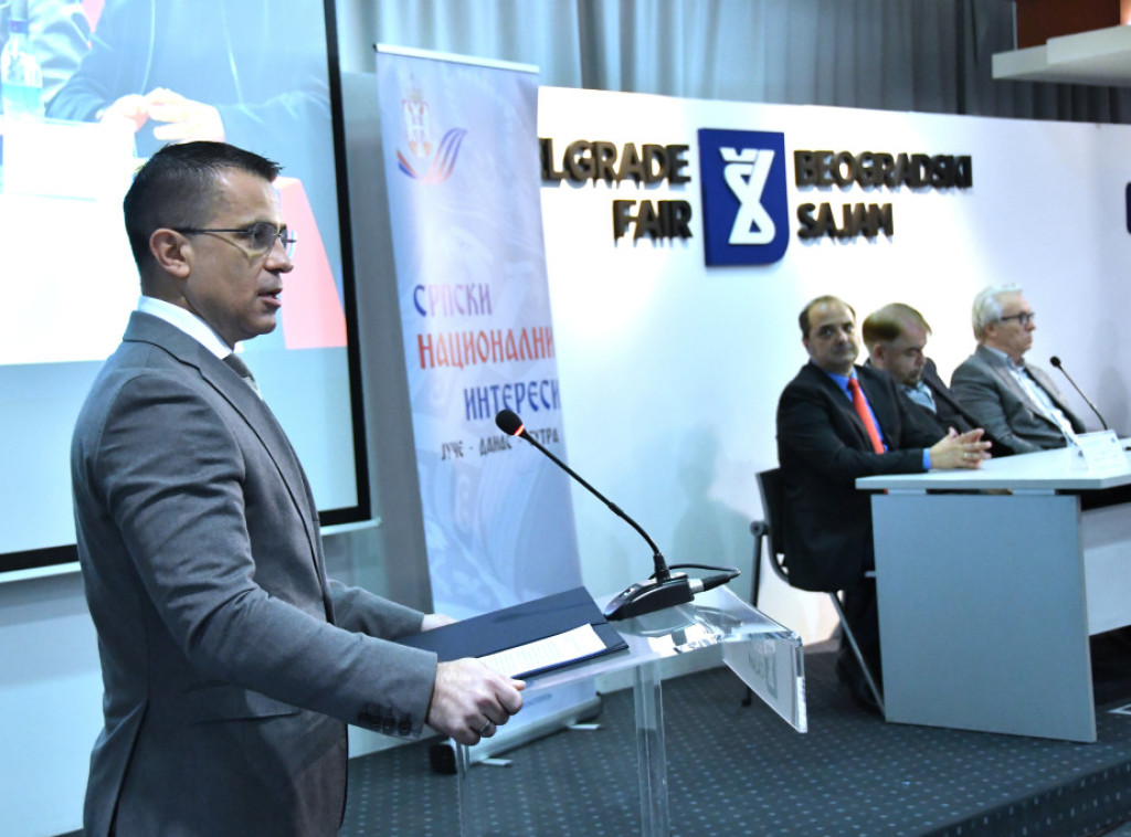 Đorđe Milićević predstavio zbornike o srpskom identitetu: Ne damo da prekrajaju istoriju