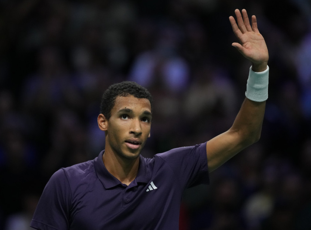 Feliks Ože-Alijasim prvi polufinalista mastersa u Parizu