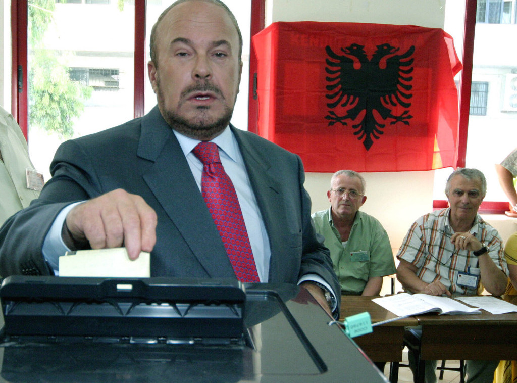 Bivši premijer Albanije Fatos Nano preminuo u 73. godini