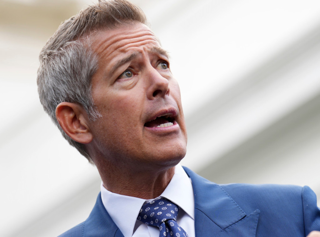 Šon Dafi: Očekuje se još više kašnjenja letova u narednim danima zbog blokade rada vlade