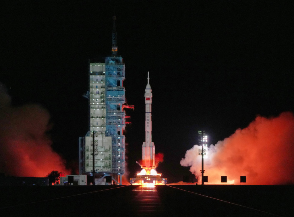 Kina lansirala svemirsku letelicu sa tri astronauta ka svemirskoj stanici Tjangong