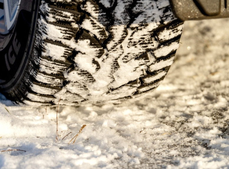 AMSS podseća vozače da moraju da imaju montirane sve četiri zimske gume