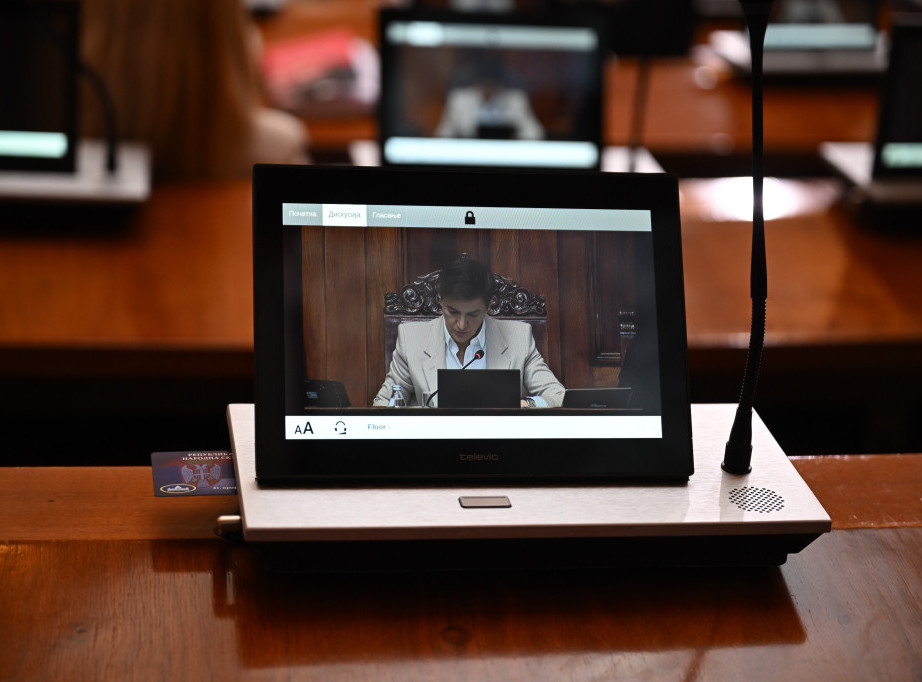 Brnabić: Apleujem na sve da se makar danas uzdrže od pretnji, niko neće bežati