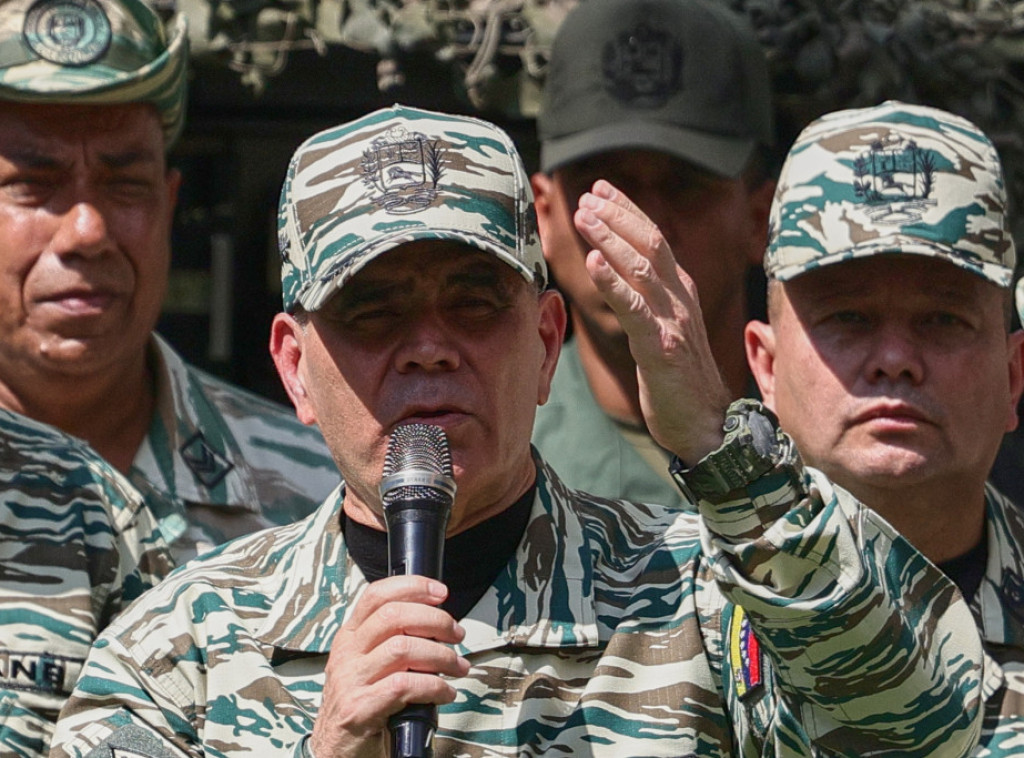 Padrino Lopez: Američki avioni B-52, F-35 i B-1 su blizu obale Venecuele