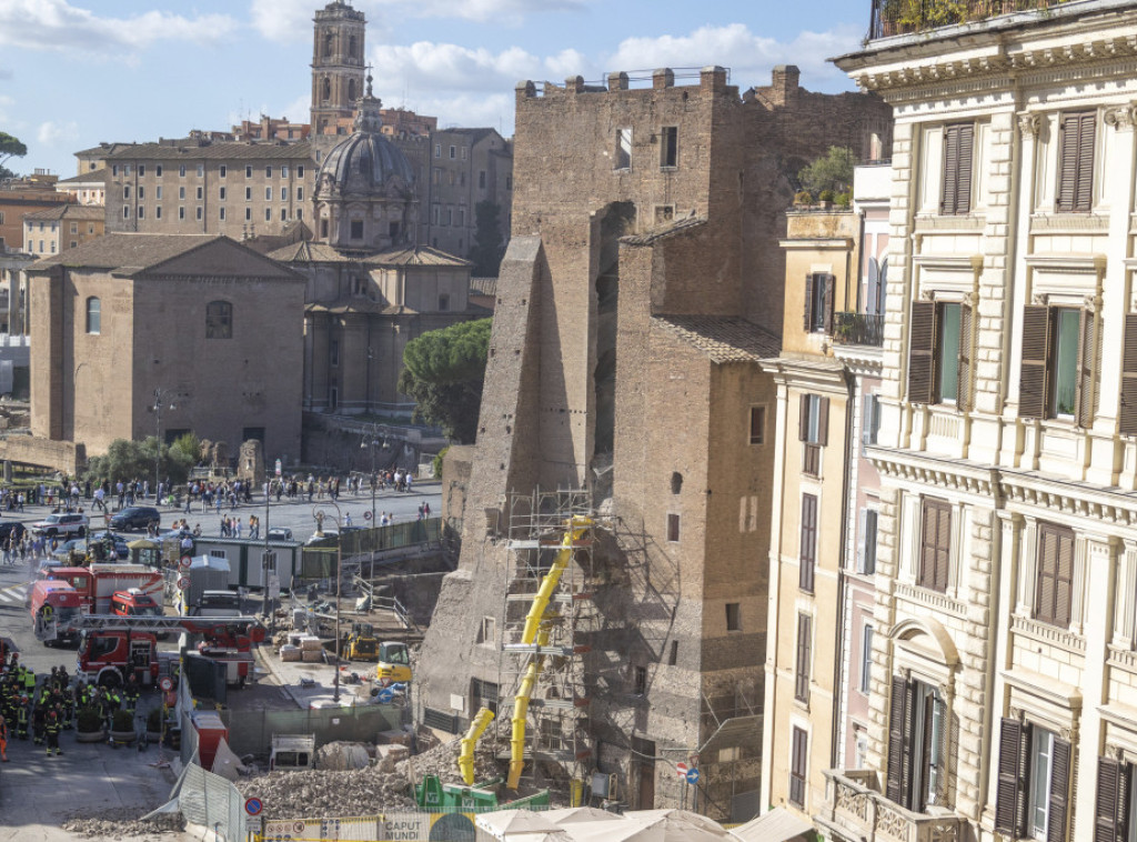 Rim: Jedan radnik ostao zarobljen, drugi teže povređen u urušavanju srednjovekovne kule