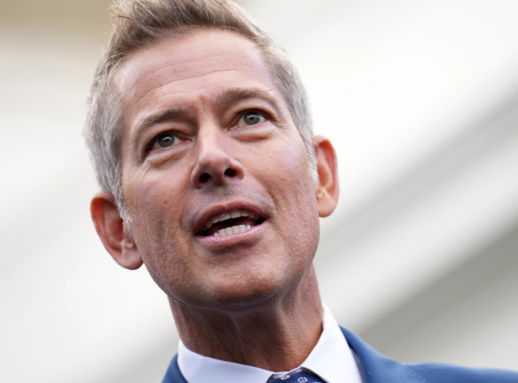 Ministar saobraćaja SAD Džon Dafi: Zatvorićemo vazdušni prostor ako procenimo da je nebezbedan