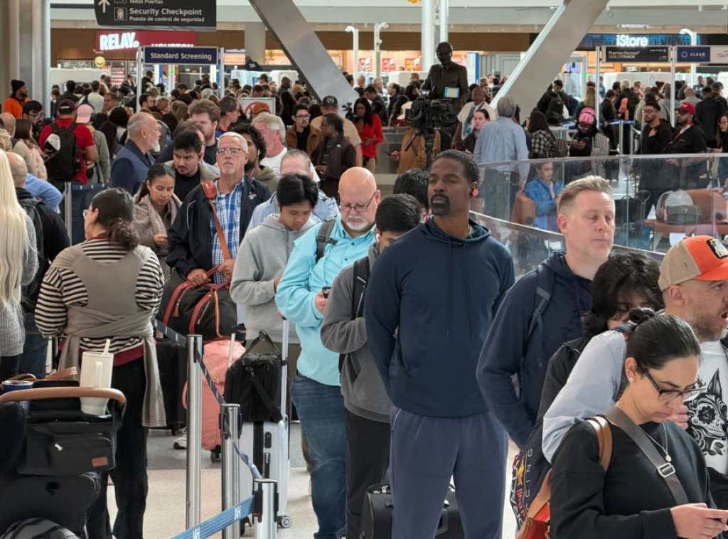Kašnjenja letova u SAD nastavljena zbog manjka kontrolora kao posledica blokade vlade