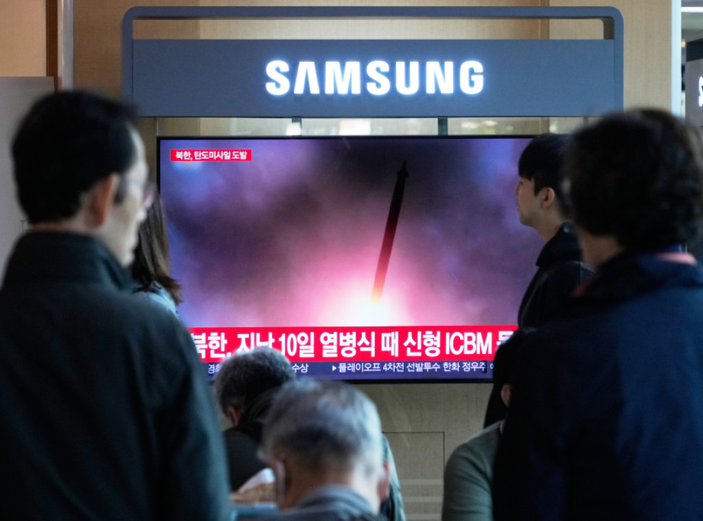 Seul: Severna Koreja ispalila oko 10 granata pre Hegsetove posete demilitarizovanoj zoni