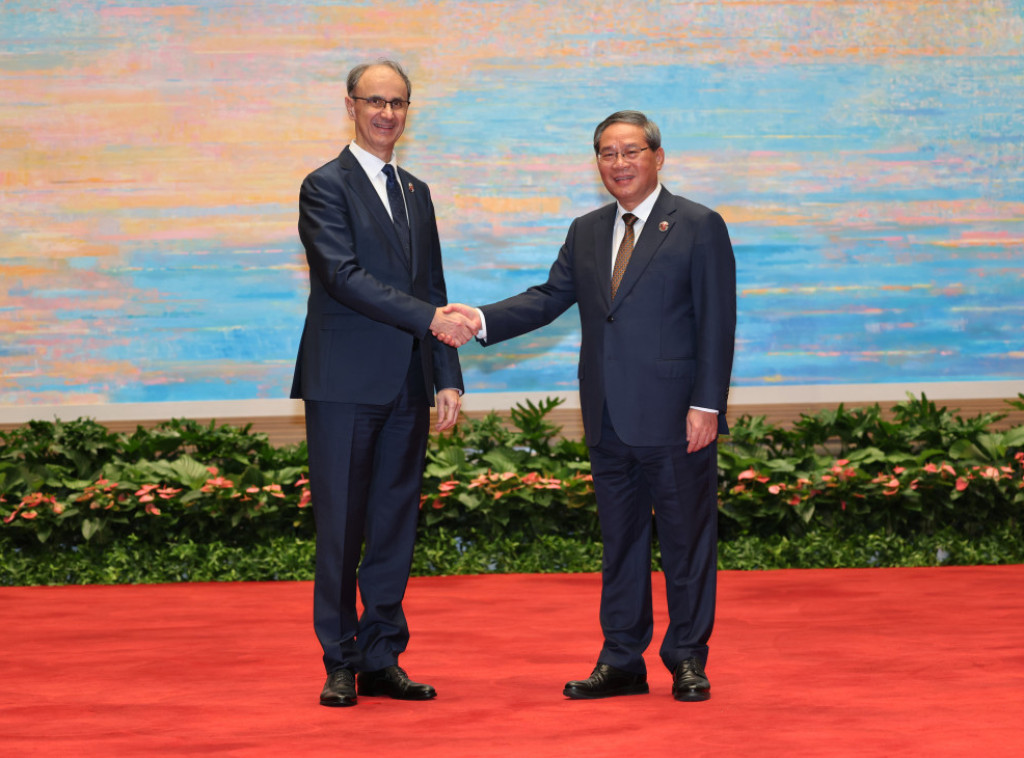 Macut meets with Chinese PM