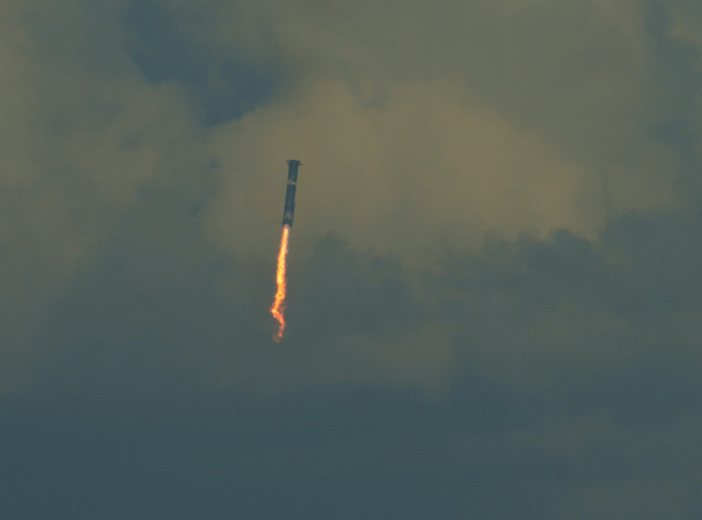 SAD testirale balističku raketu Minuteman III iz Vandenberg baze u Kaliforniji