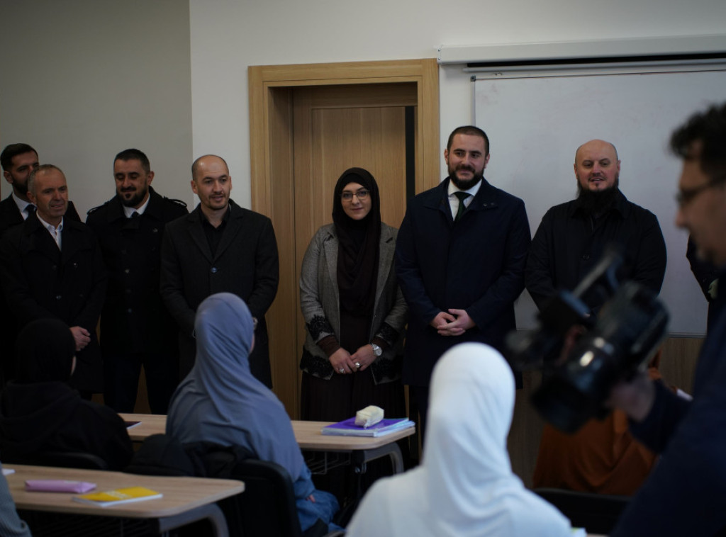 Ministar Zukorlić posetio Medresu i islamske centre u Sjenici