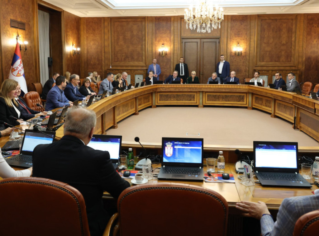 Vlada predložila da se izdvoji dodatnih 200 miliona evra za podršku mladima za stanove