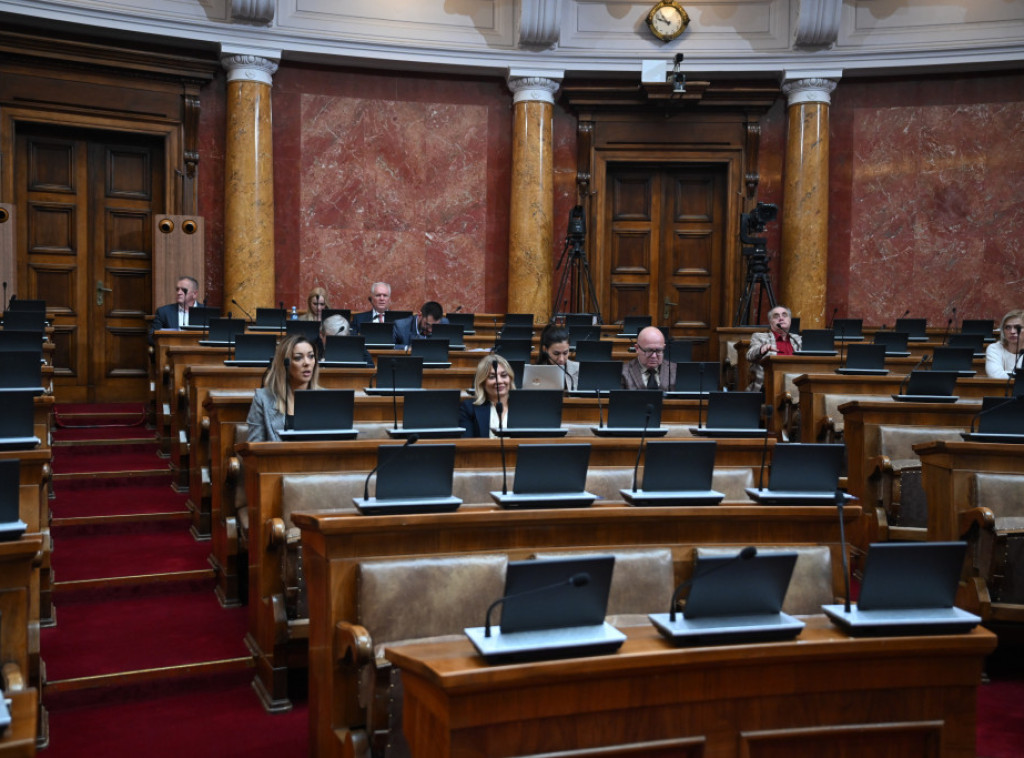 Administrativni odbor doneo odluku o novčanim kaznama za troje poslanika