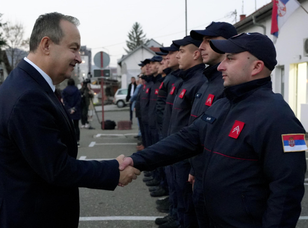 Dačić obišao Policijsku stanicu i Vatrogasno-spasilačko odeljenje u Malom Zvorniku