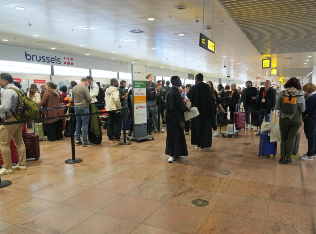 Na aerodromu u Briselu ponovo uspostavljen vazdušni saobraćaj nakon upada dronova