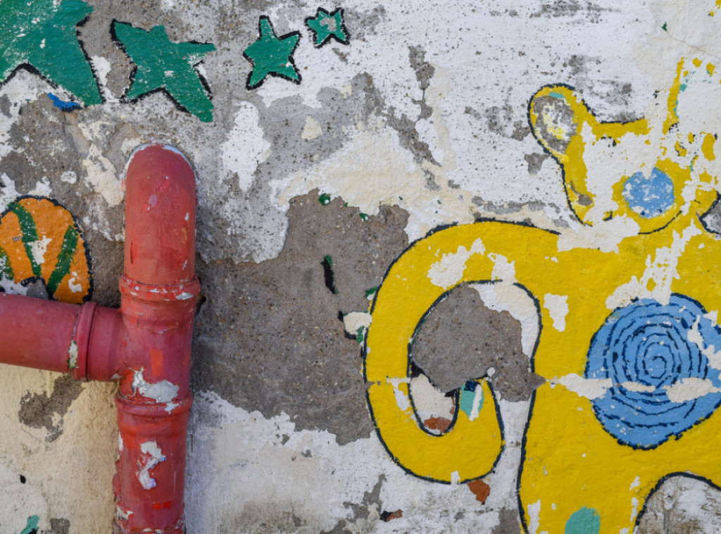 Split: Grafiti "Ubij Srbina" i "Mrš iz Hrvatske" na zgradi škole u Plokitama