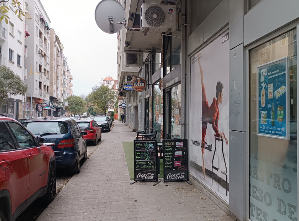 Mladić izboden u lokalu u Novom Sadu, priveden osumnjičeni