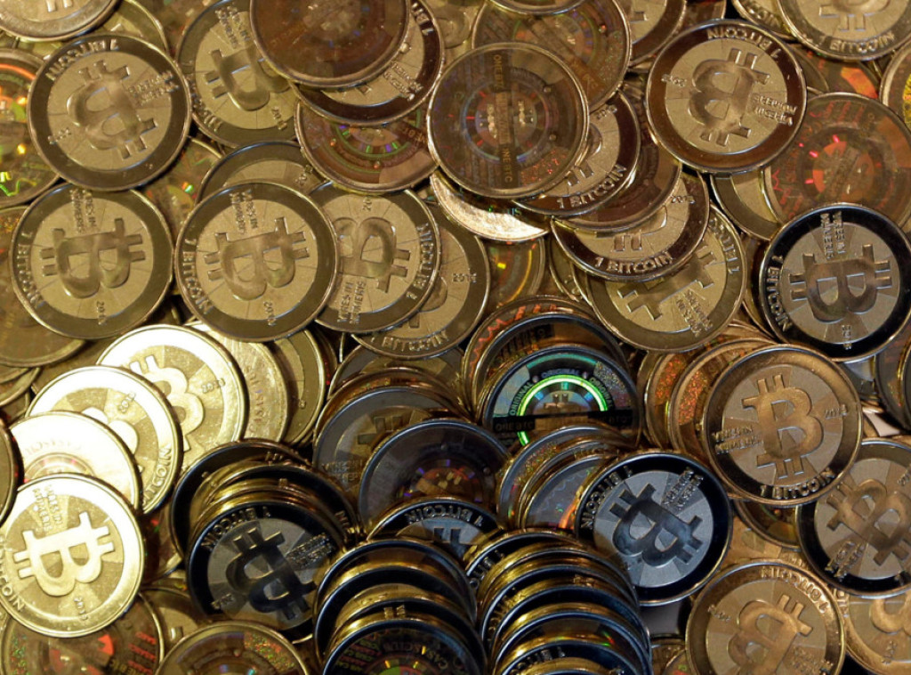 Bitkoin pao za 2,94 odsto na 86.720 evra, itirijum za 4,43 odsto na 2.800 evra