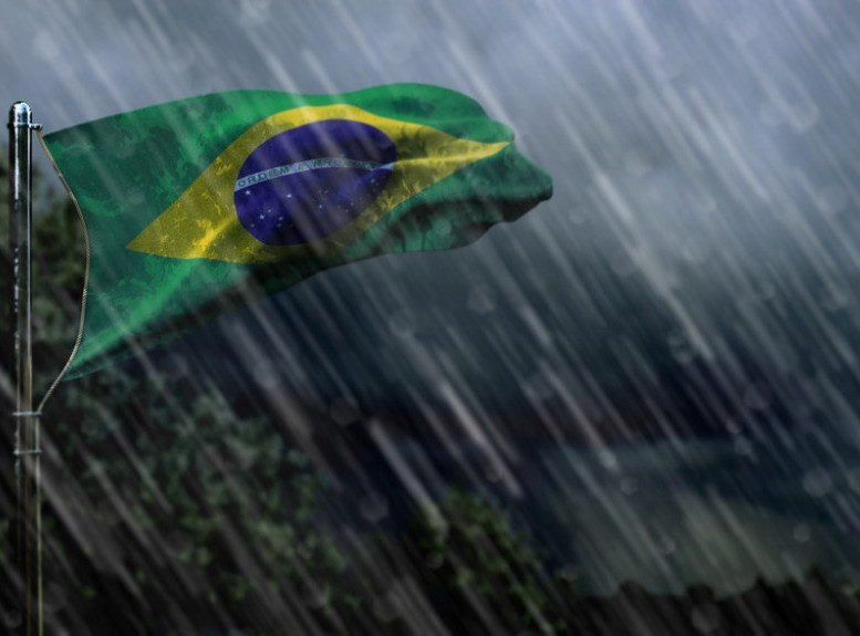 U tornadu u Brazilu poginulo najmanje šest, povređeno više od 400 osoba