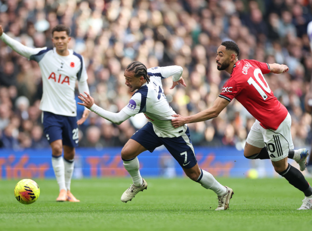 Fudbaleri Totenhema i Mančester Junajteda odigrali nerešeno 2:2