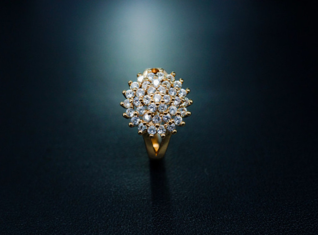 Šest službenika Gradskog veća Milana istražuje se zbog krađe nakita od mrtvih