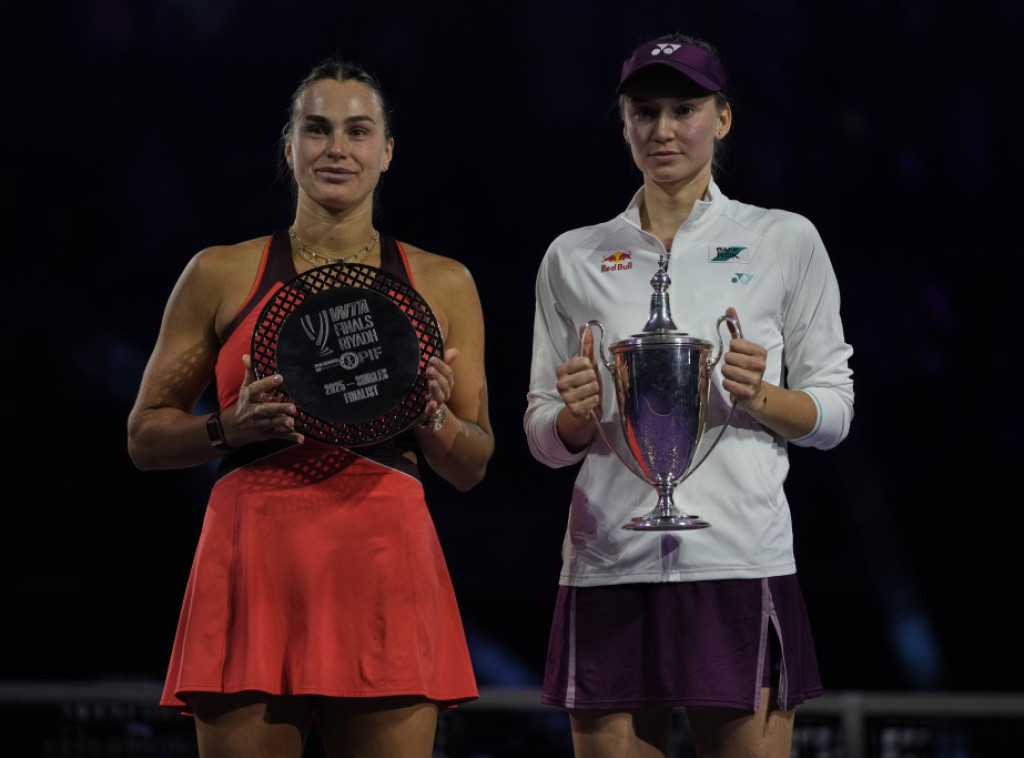 Elena Ribakina bolja od Arine Sabalenke za titulu na završnom WTA turniru u Rijadu