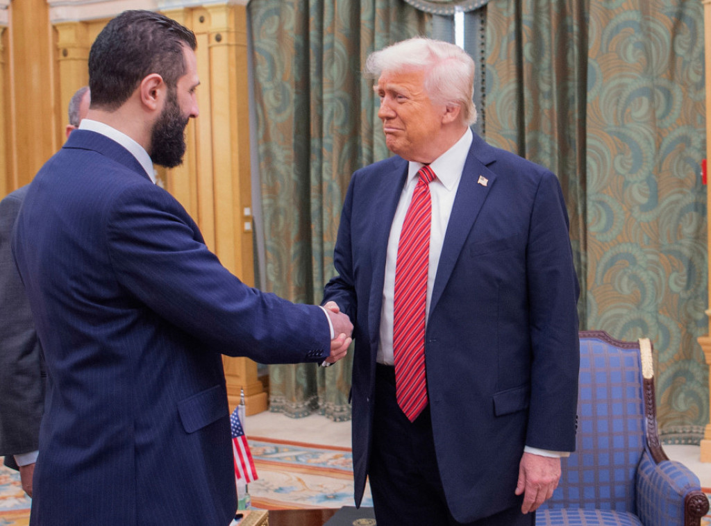 Mediji: Sirijski predsednik Ahmed al Šara stigao u zvaničnu posetu Sjedinjenim Američkim Državama