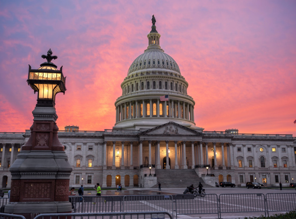 Aksios: Kašnjenja u isporukama američkog oružja saveznicima NATO zbog obustave vlade