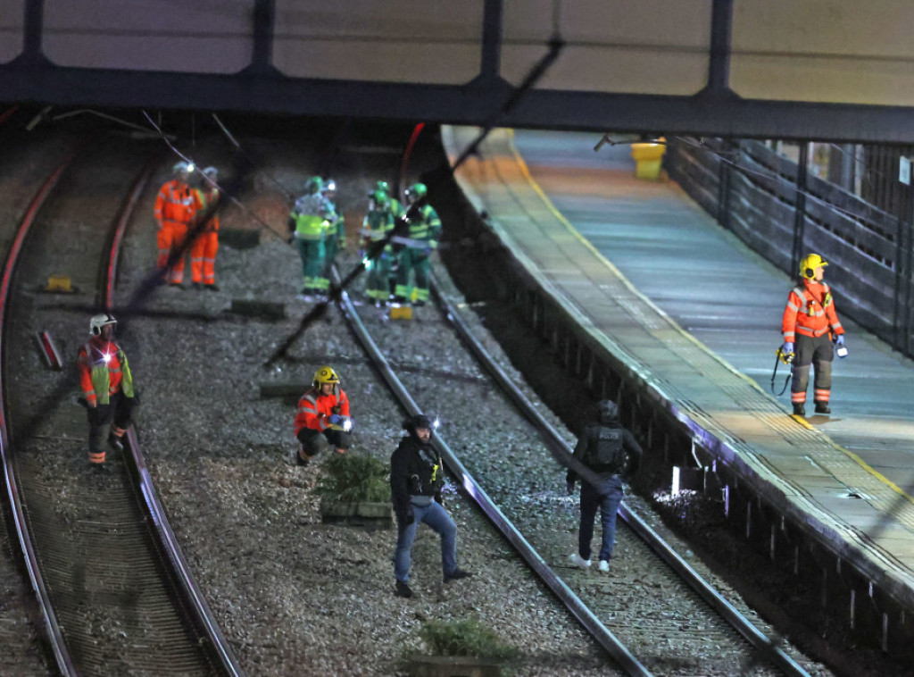 U sudaru dva voza u Slovačkoj povređeno najmanje deset ljudi