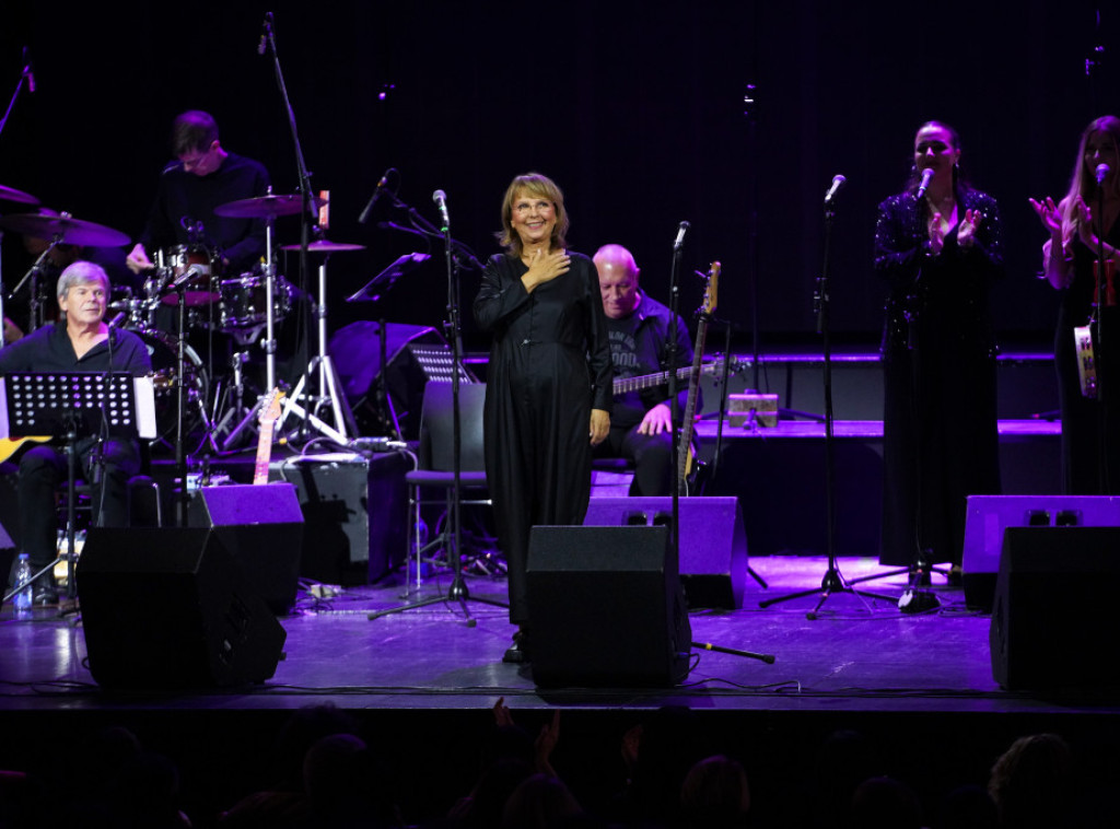 Biljana  Krstić u MTS dvorani održala koncert na svoj 70. rođendan