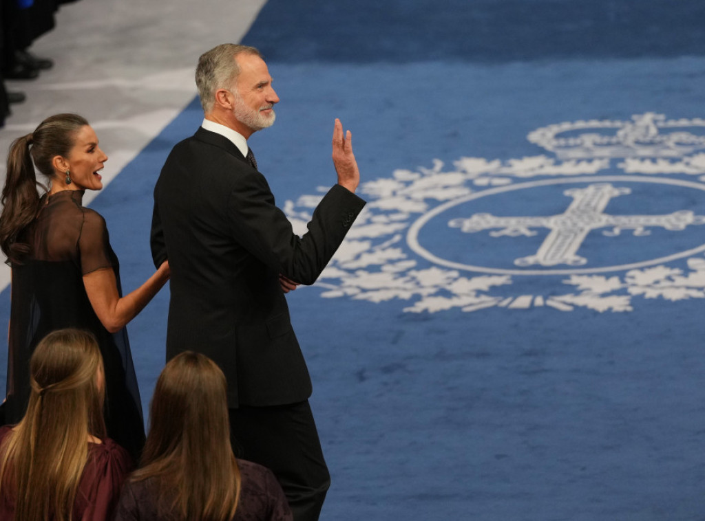 Španski kralj Felipe VI i kraljica Leticija otputovali u prvu državnu posetu Kini