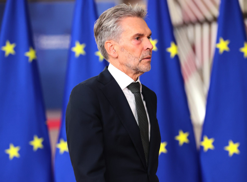 Dik Shof: Holandija još nije zauzela stav o napadima SAD na brodove u Karipskom moru
