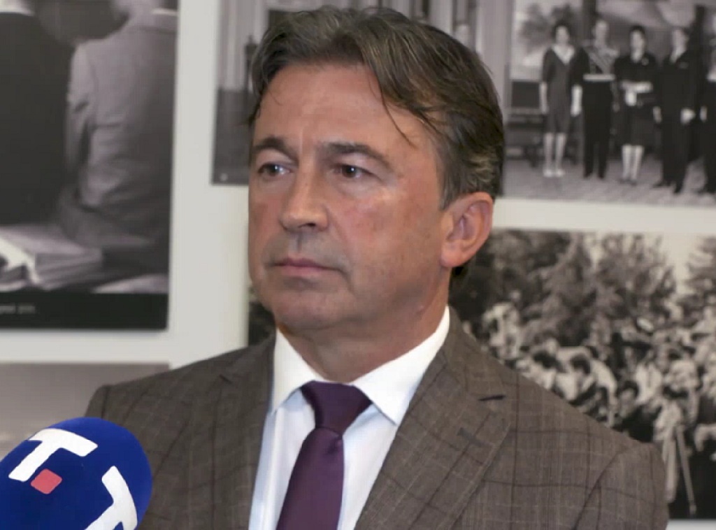 Miroslav Bjegović: Moguće da je meta snajperista bio neki blokader kako bi se izazvali neredi