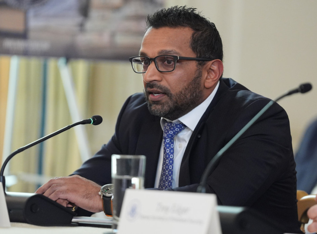 Rojters: Direktor FBI Patel posetio prošle nedelje Kinu da bi razgovarao o fentanilu