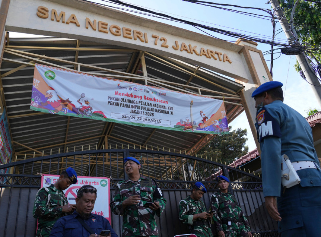 Policija u Džakarti pronašla sedam eksplozivnih naprava nakon napada na džamiju