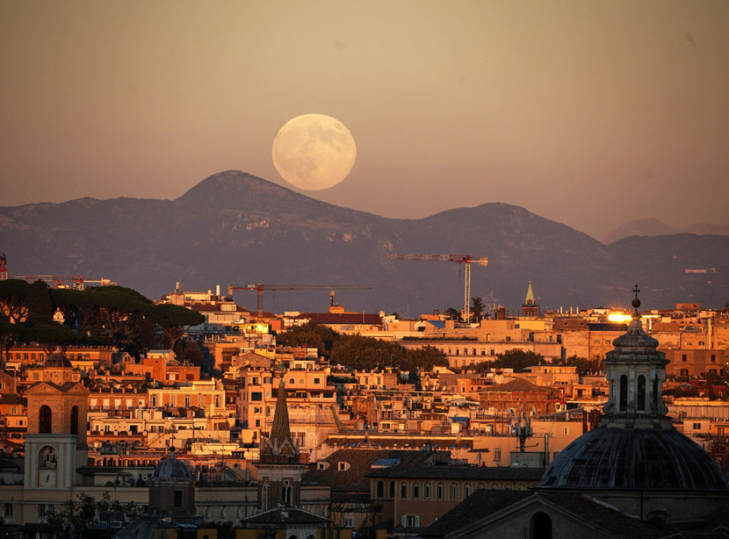 Izveštaj: Rim ovog leta posetilo 1,7 miliona turista