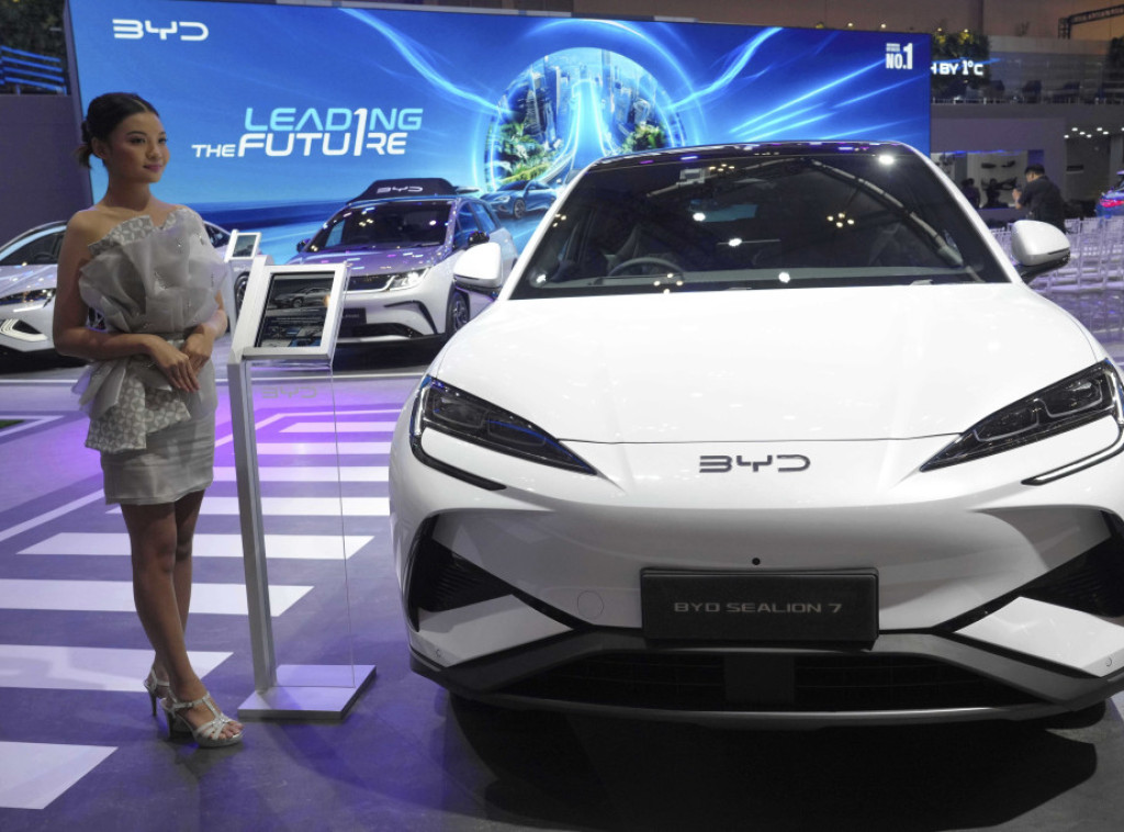 Kineski BYD planira da sledeće godine proda do 1,6 miliona vozila u inostranstvu
